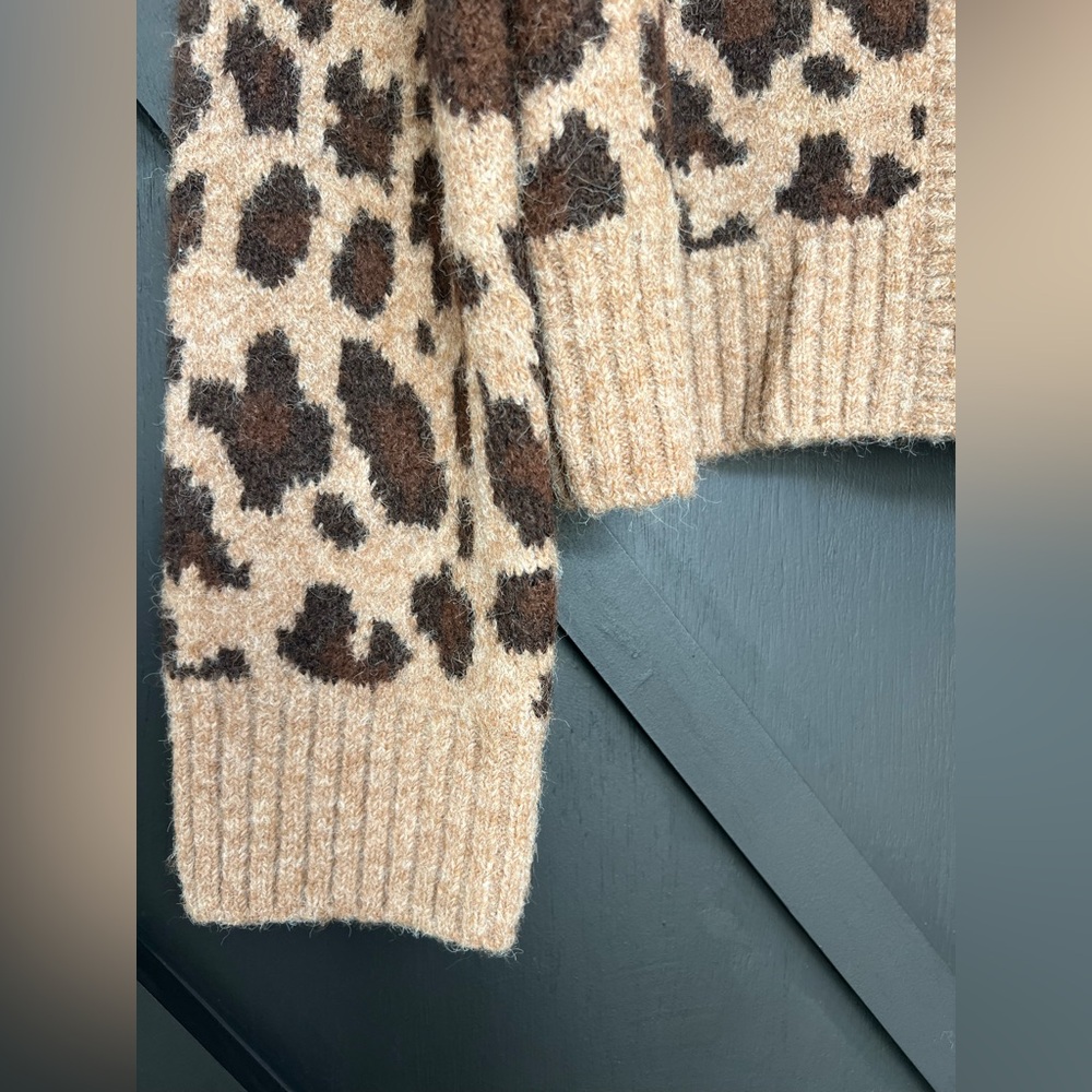 NWT Lovers and Friends Florent Cardigan in Leopard, Size Small - Picture 8 of 12
